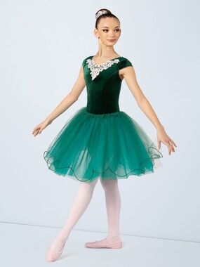 Weissman style 12447 in Green. Size IC. NWT